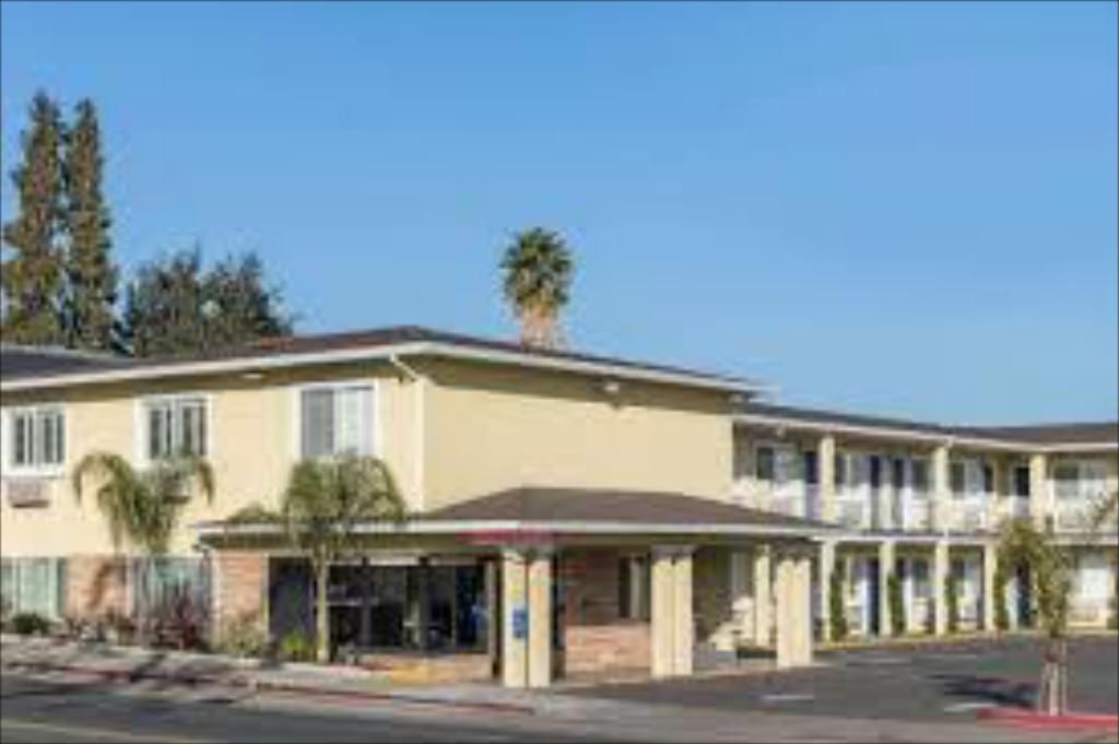 Super 8 By Wyndham Phoenix West Bagian luar foto