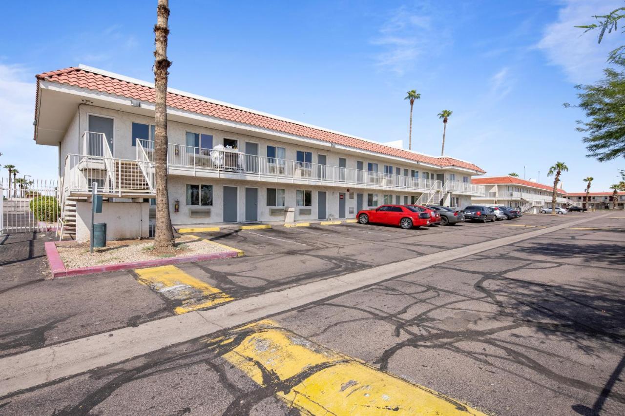 Super 8 By Wyndham Phoenix West Bagian luar foto