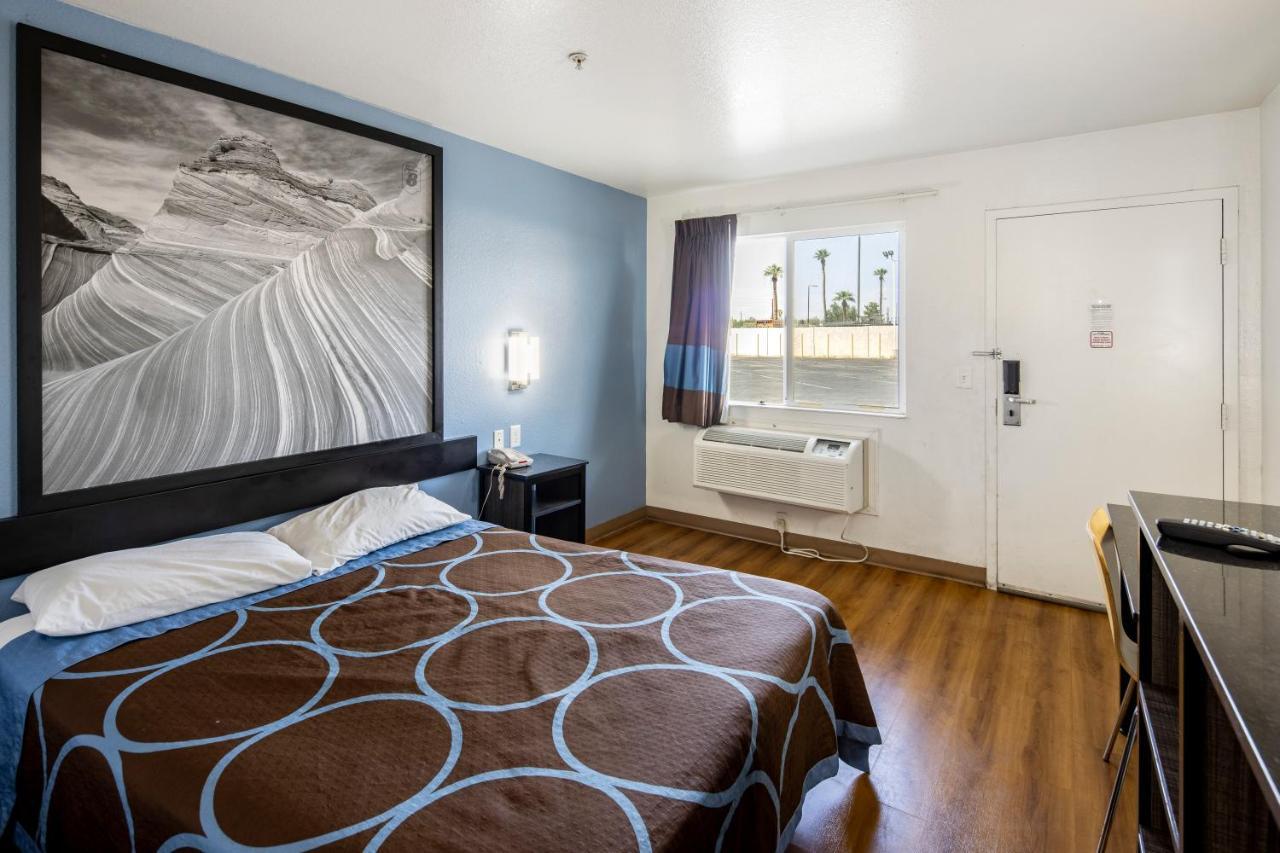 Super 8 By Wyndham Phoenix West Bagian luar foto