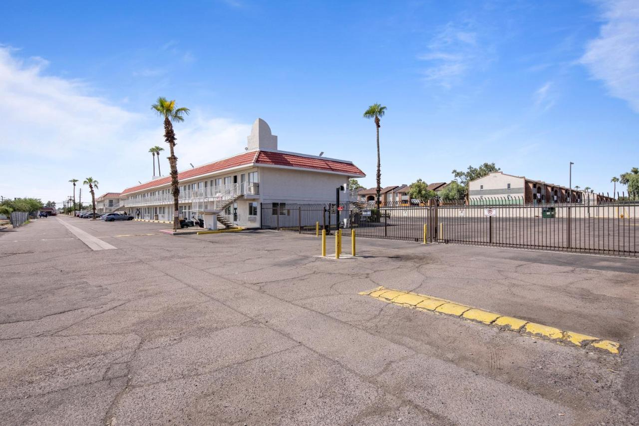 Super 8 By Wyndham Phoenix West Bagian luar foto