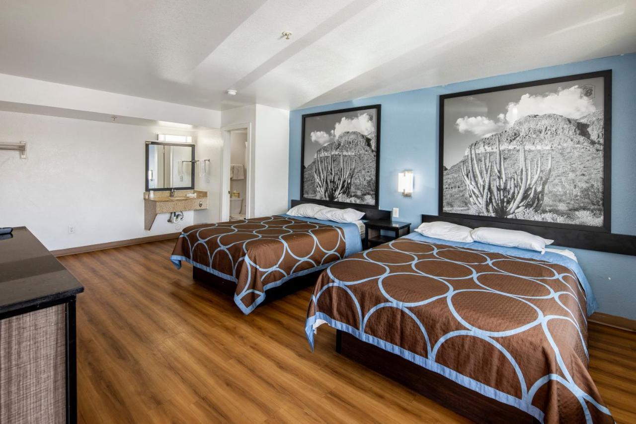 Super 8 By Wyndham Phoenix West Bagian luar foto